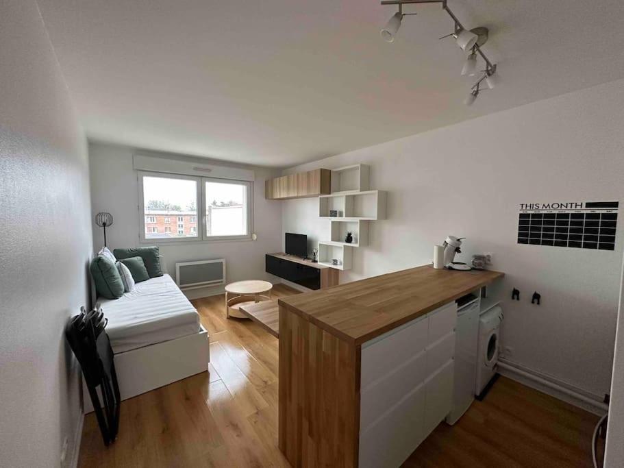 Appartement Studio Meuble à Amiens Extérieur photo